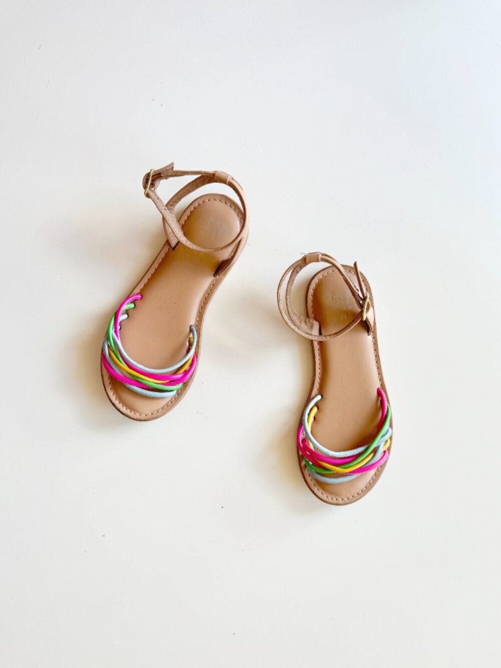 Girls' GAP Tan Faux Leather Rainbow Strappy Ankle Strap Sandals, Size 28/11